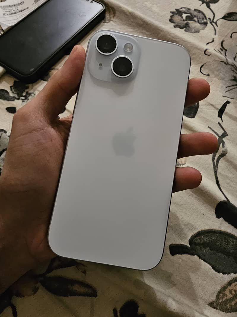 Apple iPhone 15 3