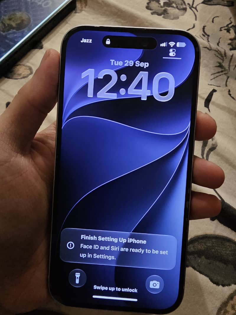 Apple iPhone 15 4