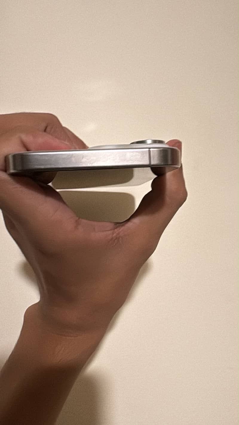 Apple iPhone 15 Pro Max 2