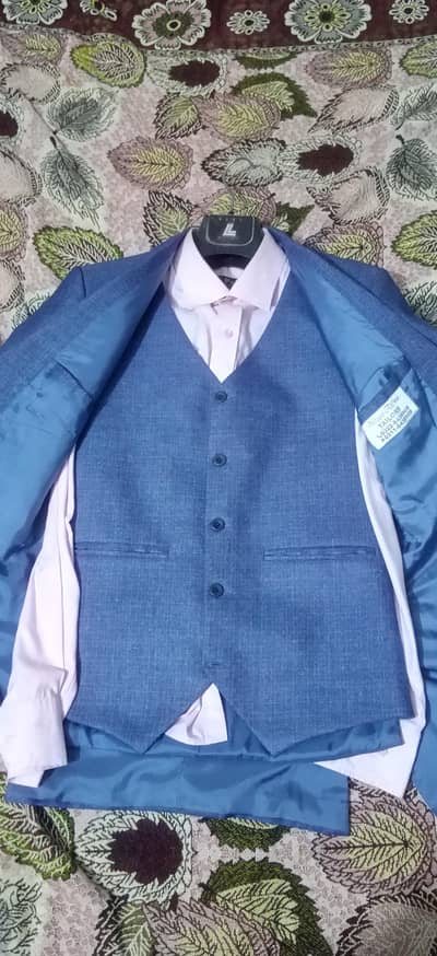 3 piece complete set with shirt also