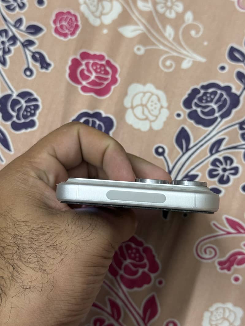 Apple iPhone 17 Pro Max 1