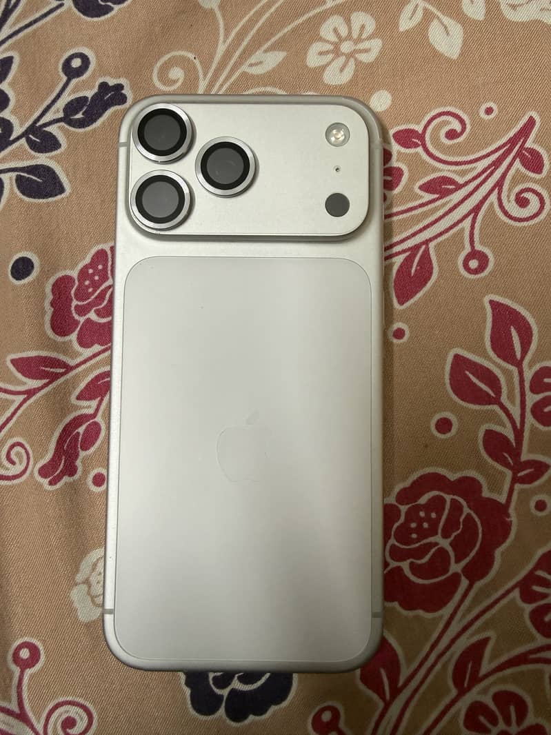 Apple iPhone 17 Pro Max 6