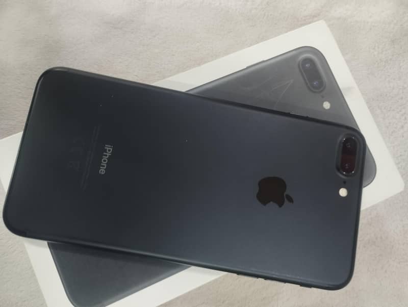 Apple iPhone 7 Plus 2