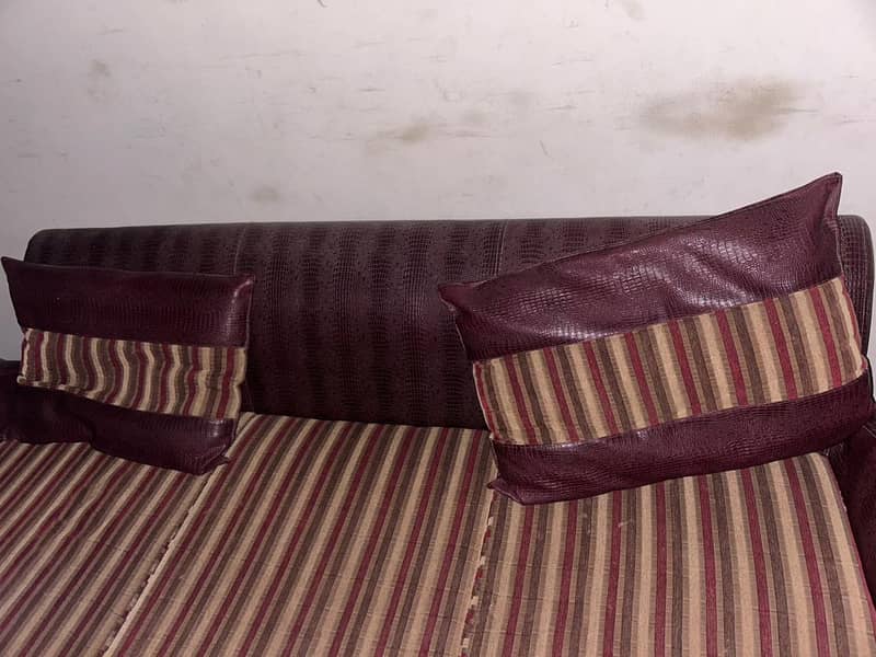 bed and sofa 4