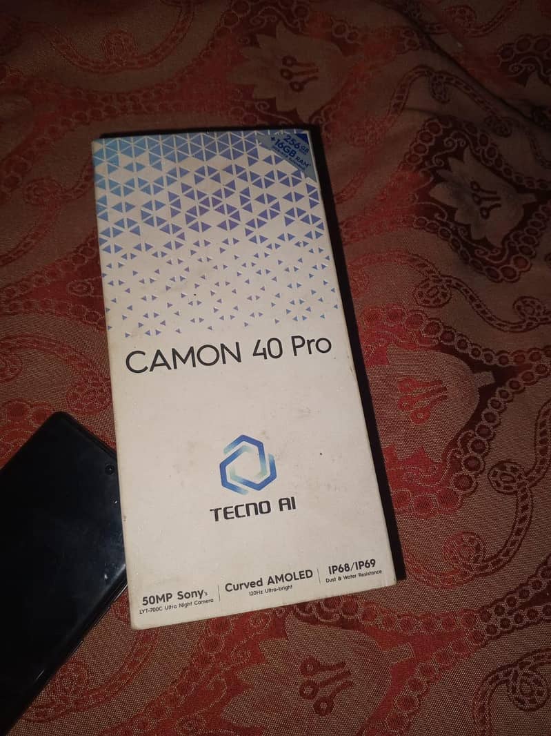 Tecno CAMON 40 Pro 8