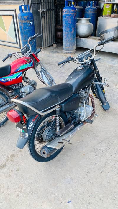 Lush condition antik pice ha all ok ha urgent da le oli tuning change