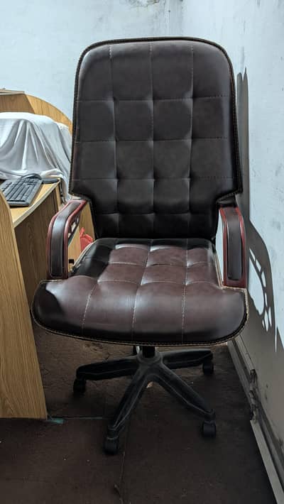 Office chair in Good condition