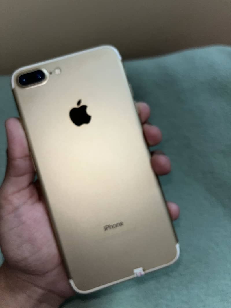 Apple iPhone 7 Plus 4