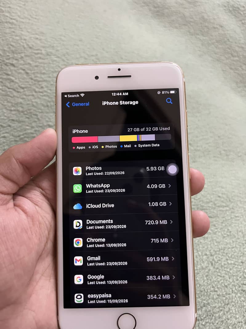 Apple iPhone 7 Plus 5