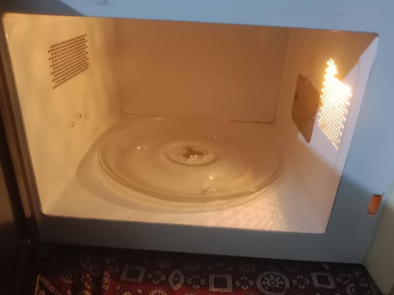 Microwave Oven 1