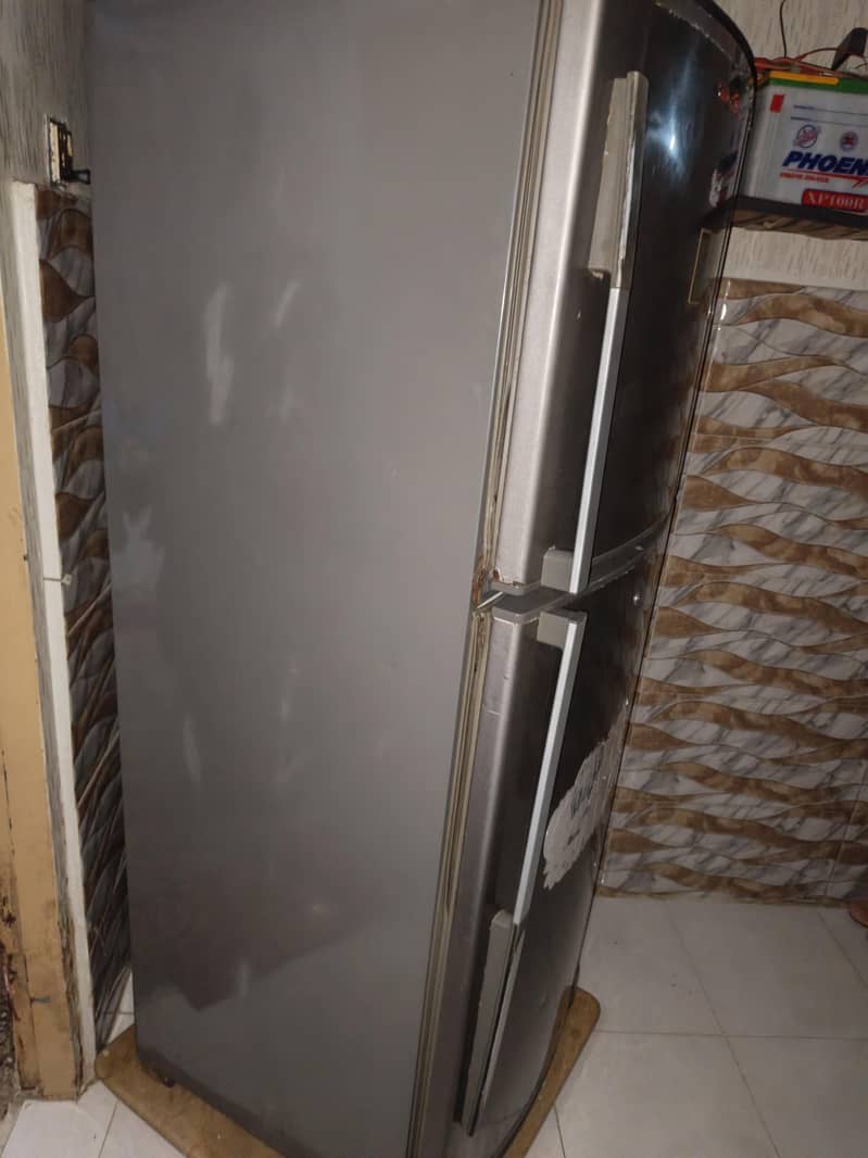 Fridge Dawlance 1