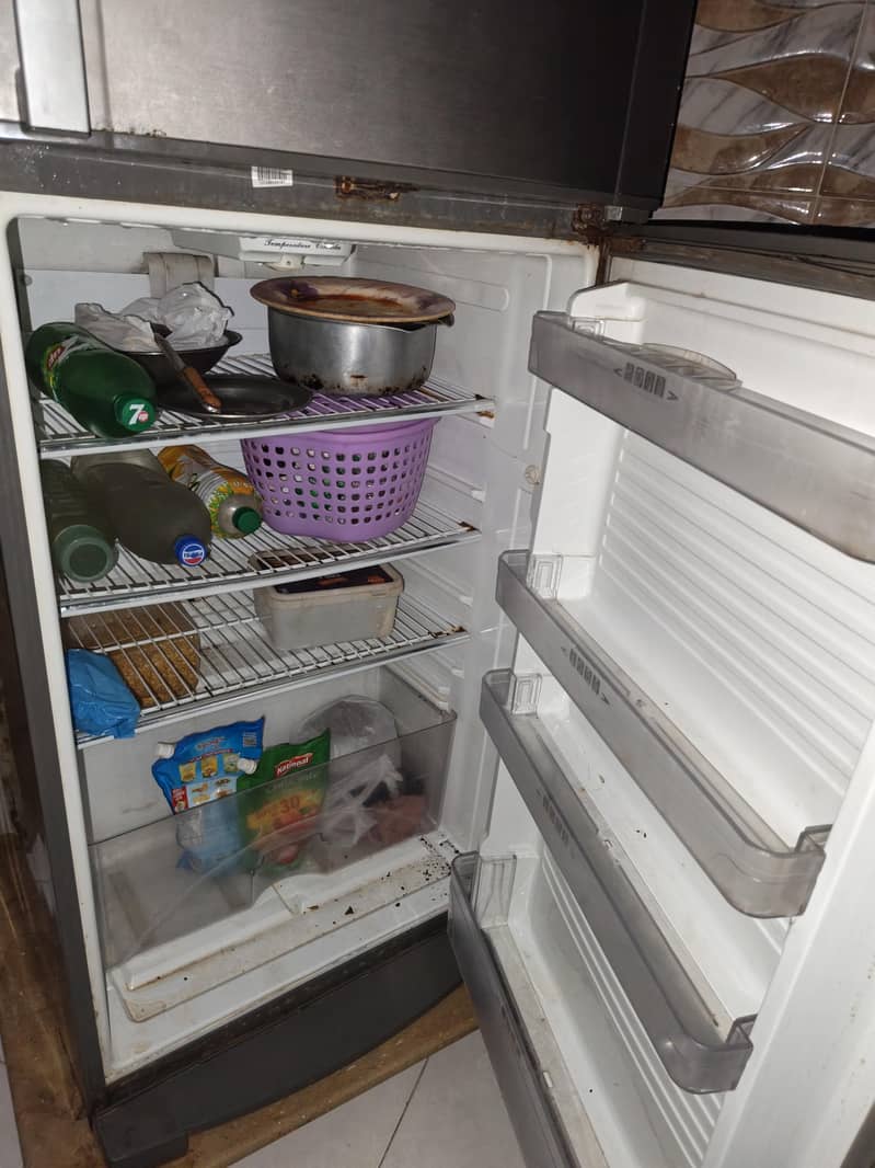 Fridge Dawlance 3