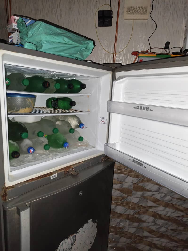 Fridge Dawlance 5