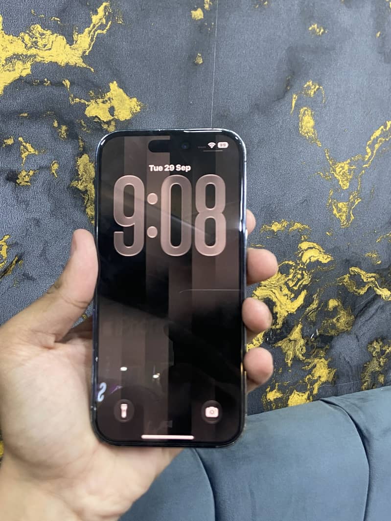 Apple iPhone 14 Pro 1
