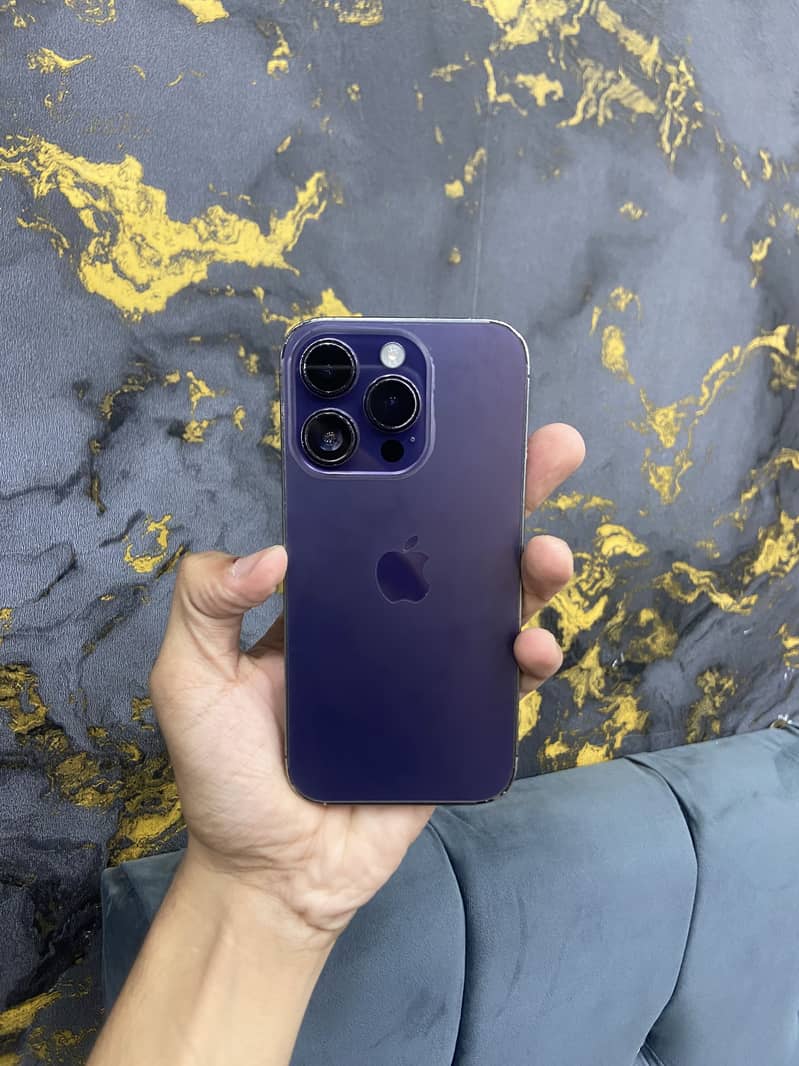 Apple iPhone 14 Pro 15