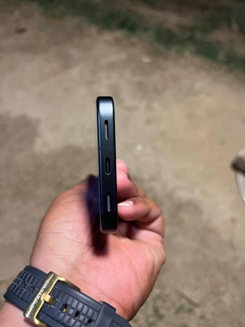 Google Pixel 10 3