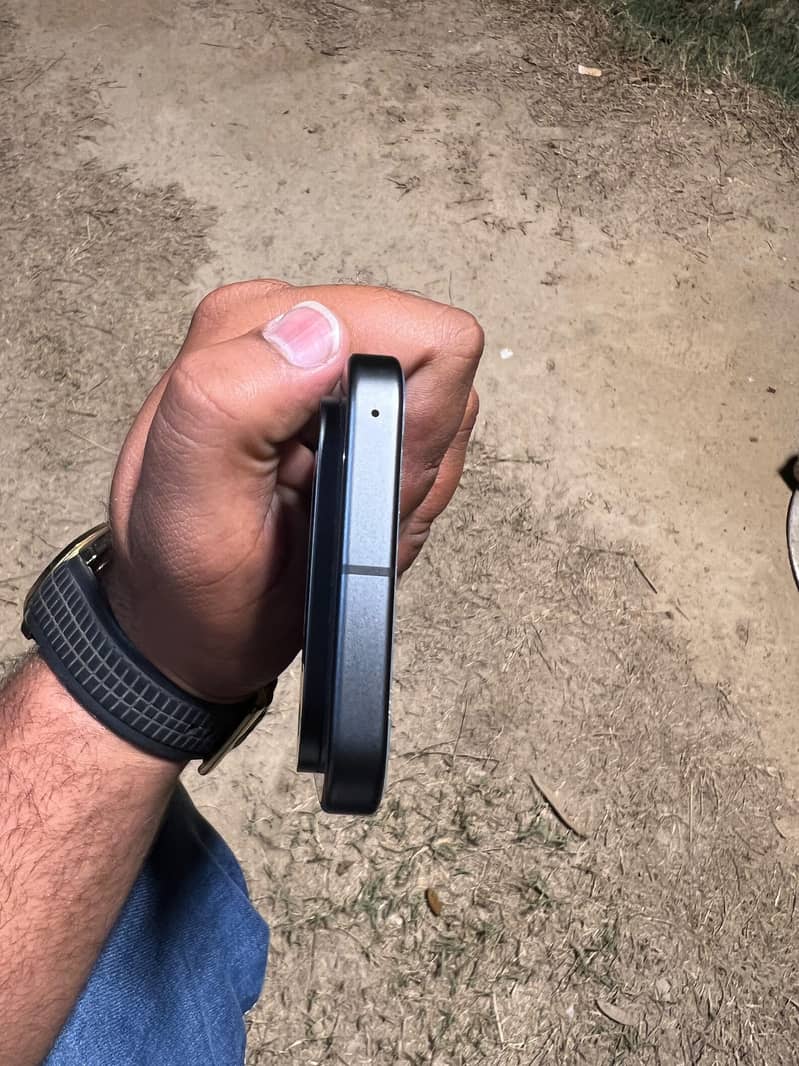 Google Pixel 10 4