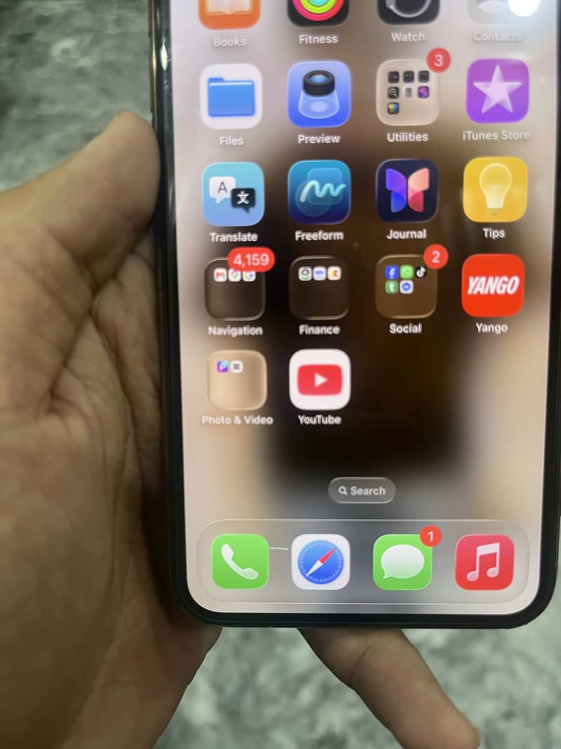 Apple iPhone 11 Pro Max 6