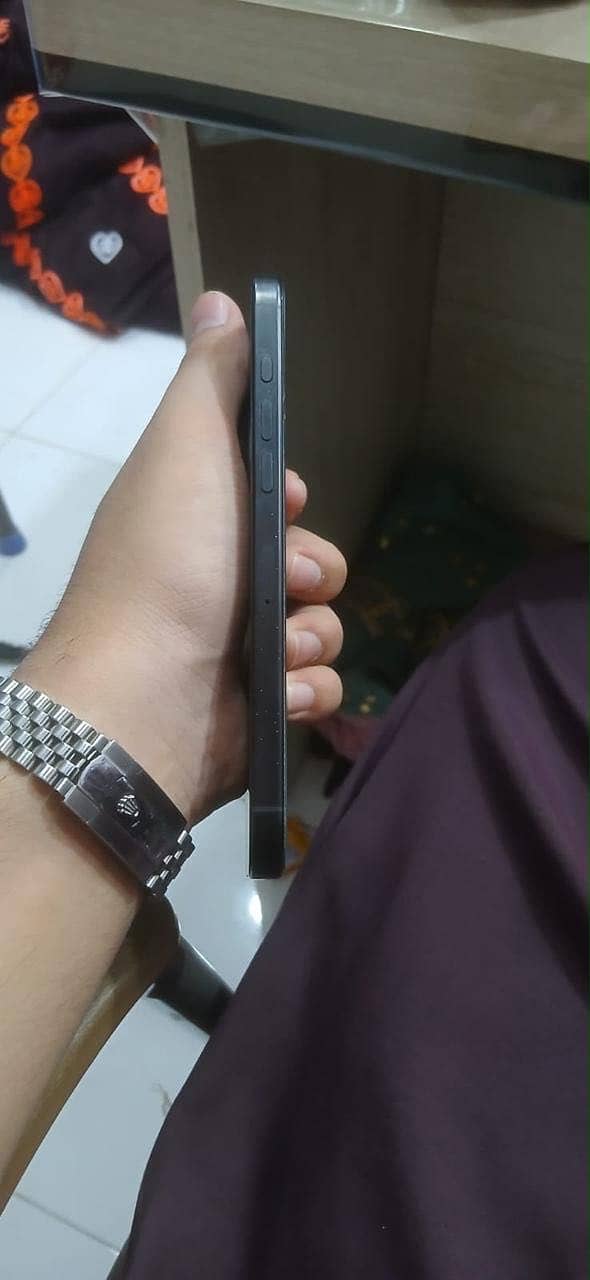 Apple iPhone 15 Pro Max 0