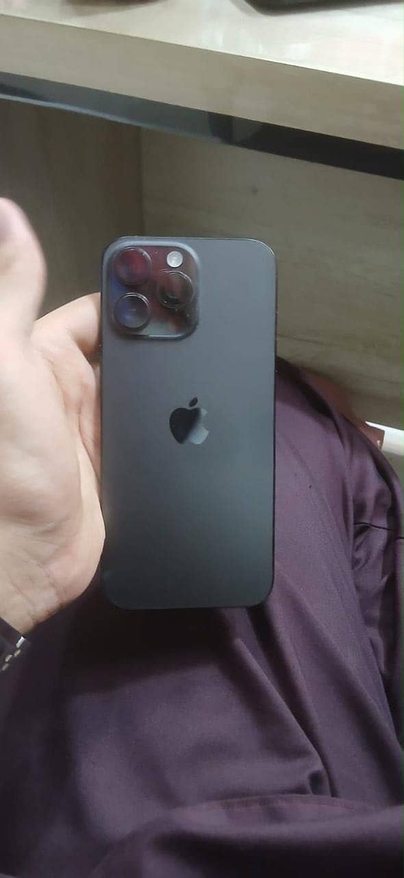 Apple iPhone 15 Pro Max 1