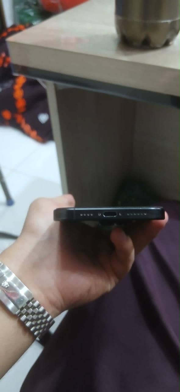 Apple iPhone 15 Pro Max 2