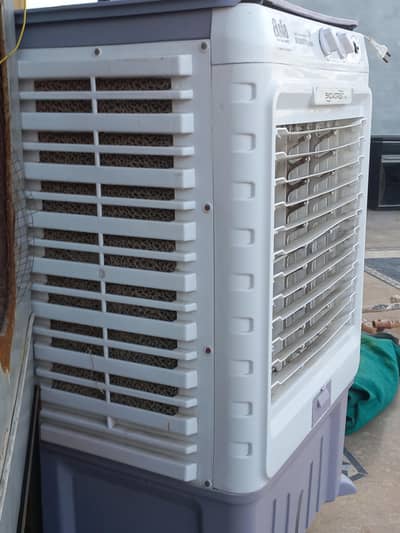 plastic body air colar used.