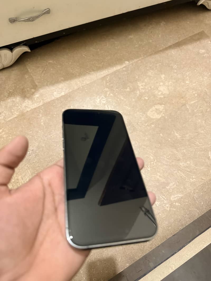 Apple iPhone 14 Pro Max 1