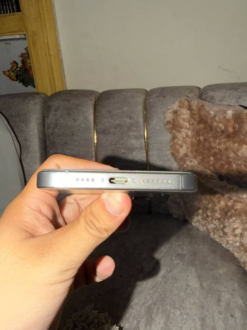 Apple iPhone 15 Pro Max 3