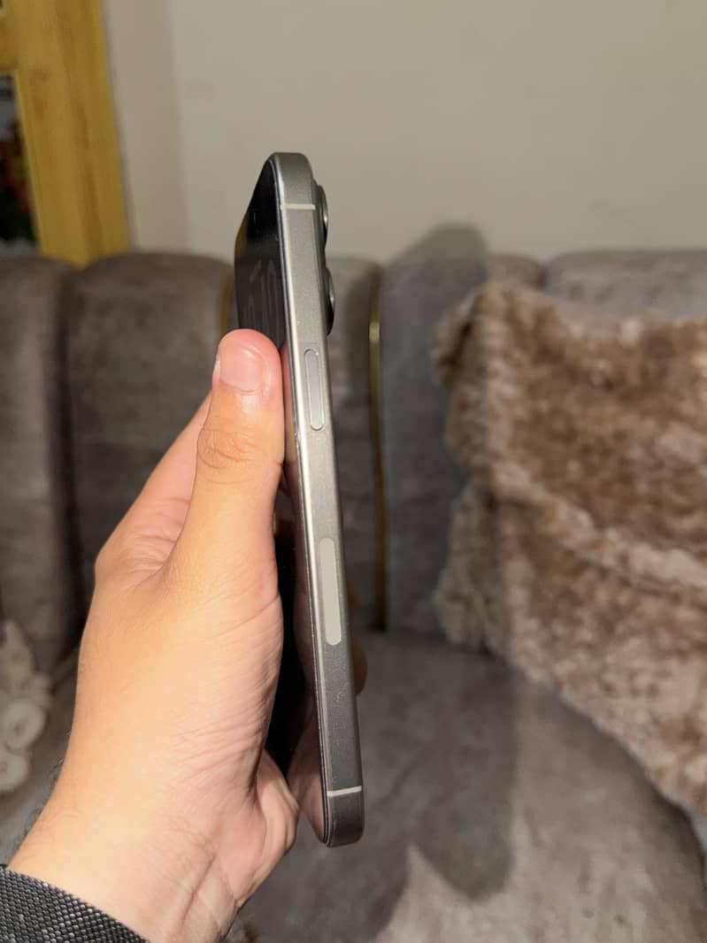 Apple iPhone 15 Pro Max 5