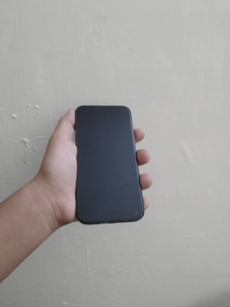 Apple iPhone 13 6