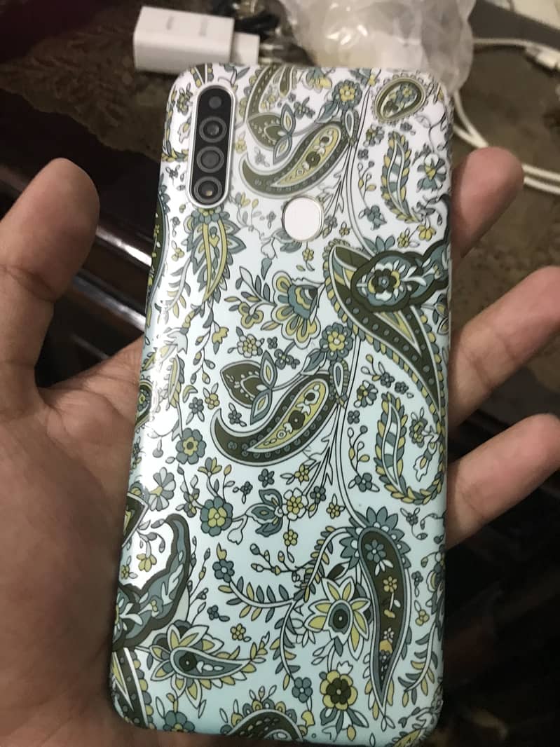 OPPO A31 3