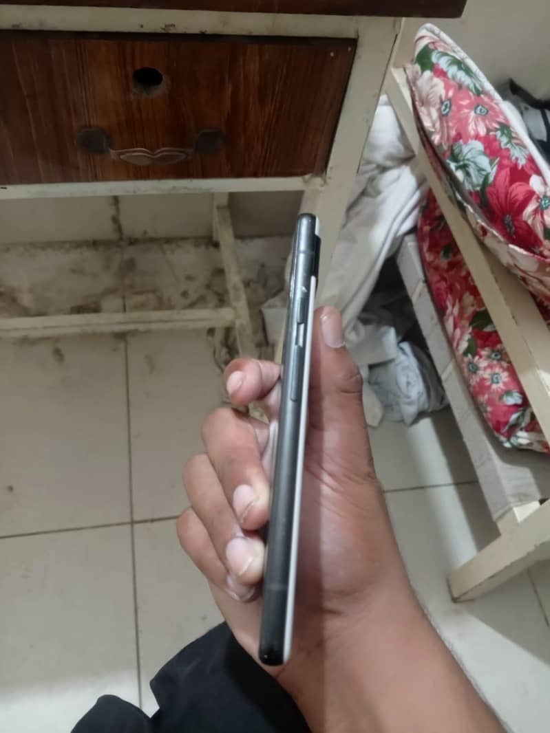Google Pixel 6a 4