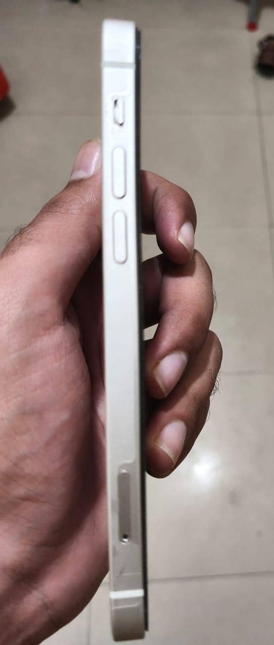 Apple iPhone 12 2