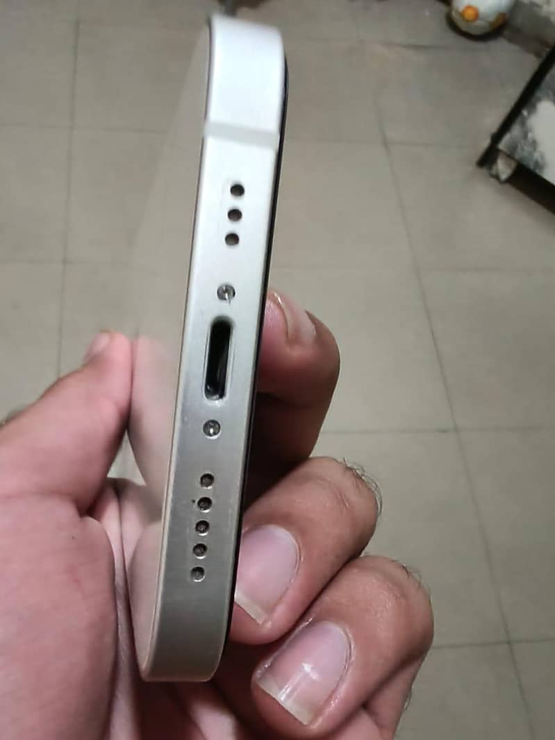 Apple iPhone 12 3