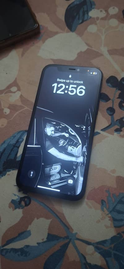 Apple iPhone 12