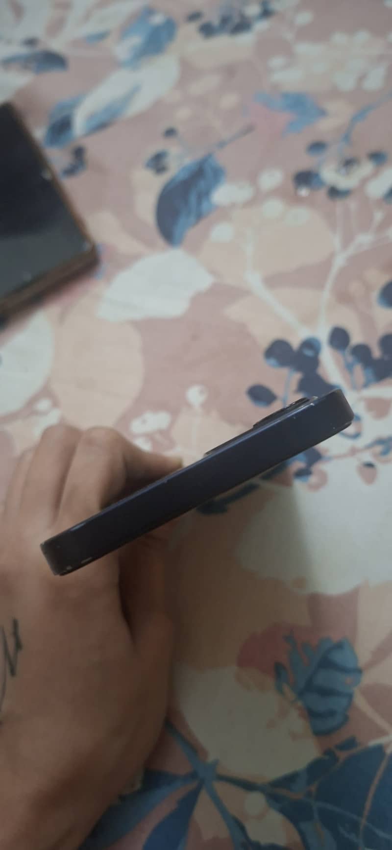 Apple iPhone 12 1