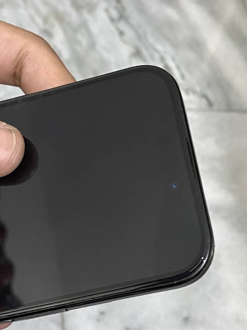 Apple iPhone 16 Pro 6