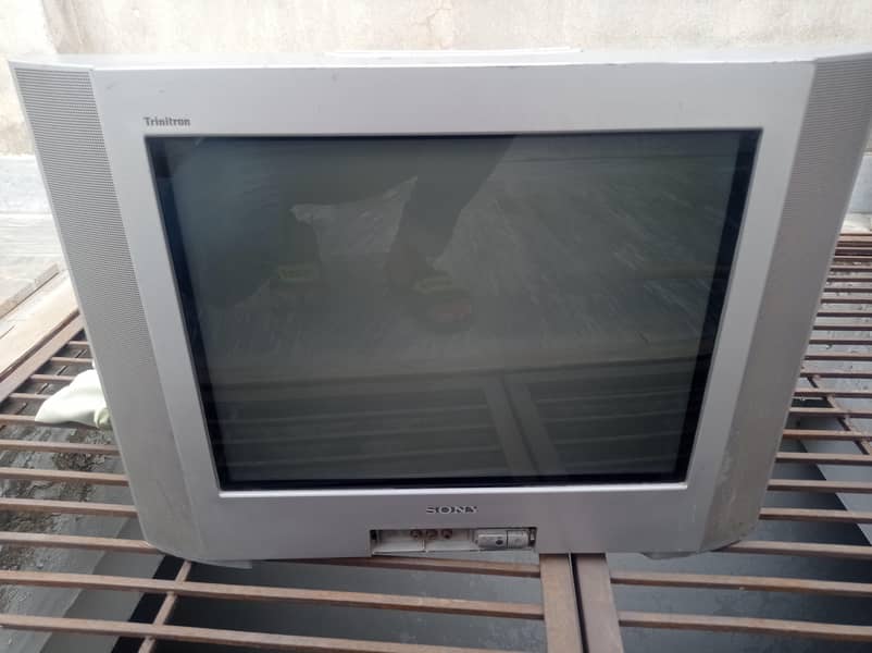 Sony Trinitron Television 0