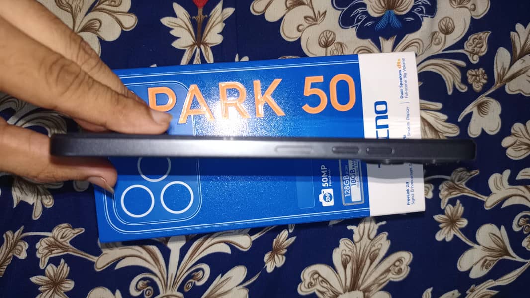 Tecno spark50 5