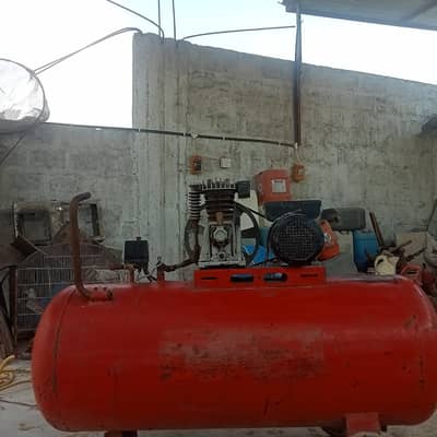 AIR COMPRESSOR WITH HUGE TANK RED IN COLOR