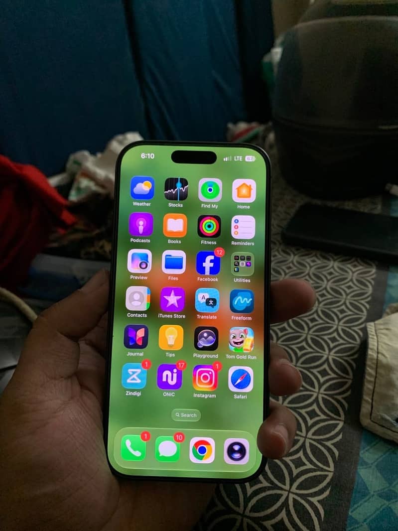 Apple iPhone 17 5