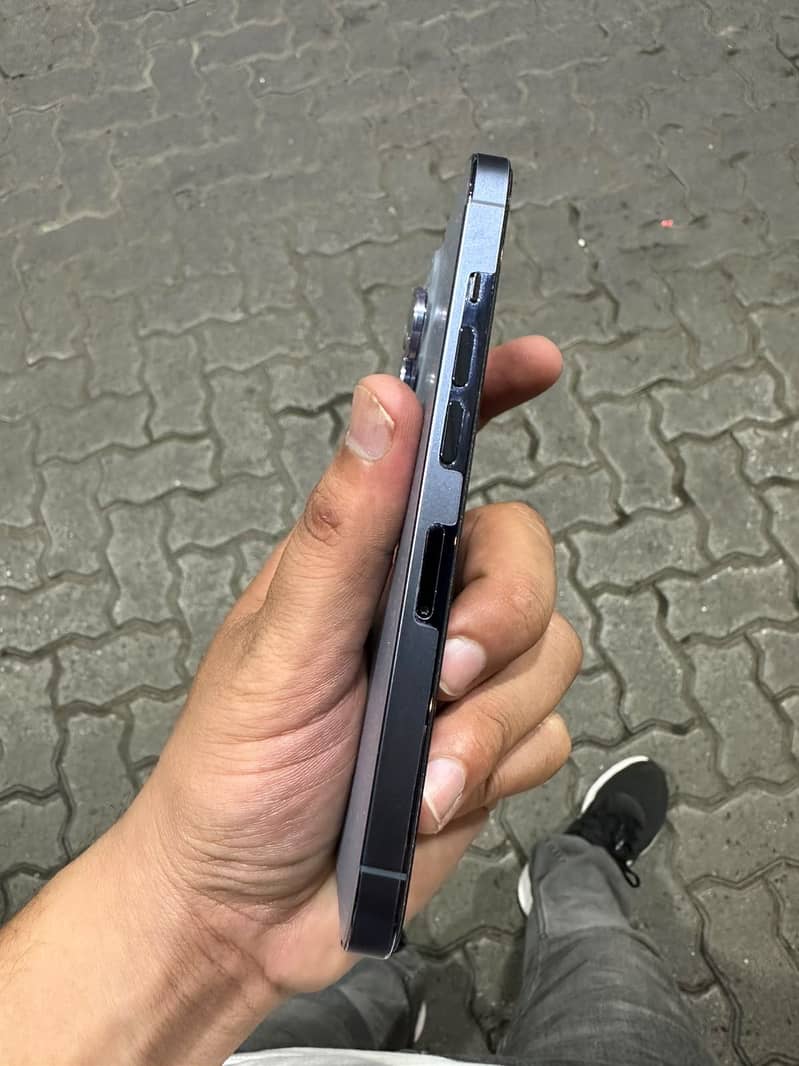 Apple iPhone 13 Pro 2
