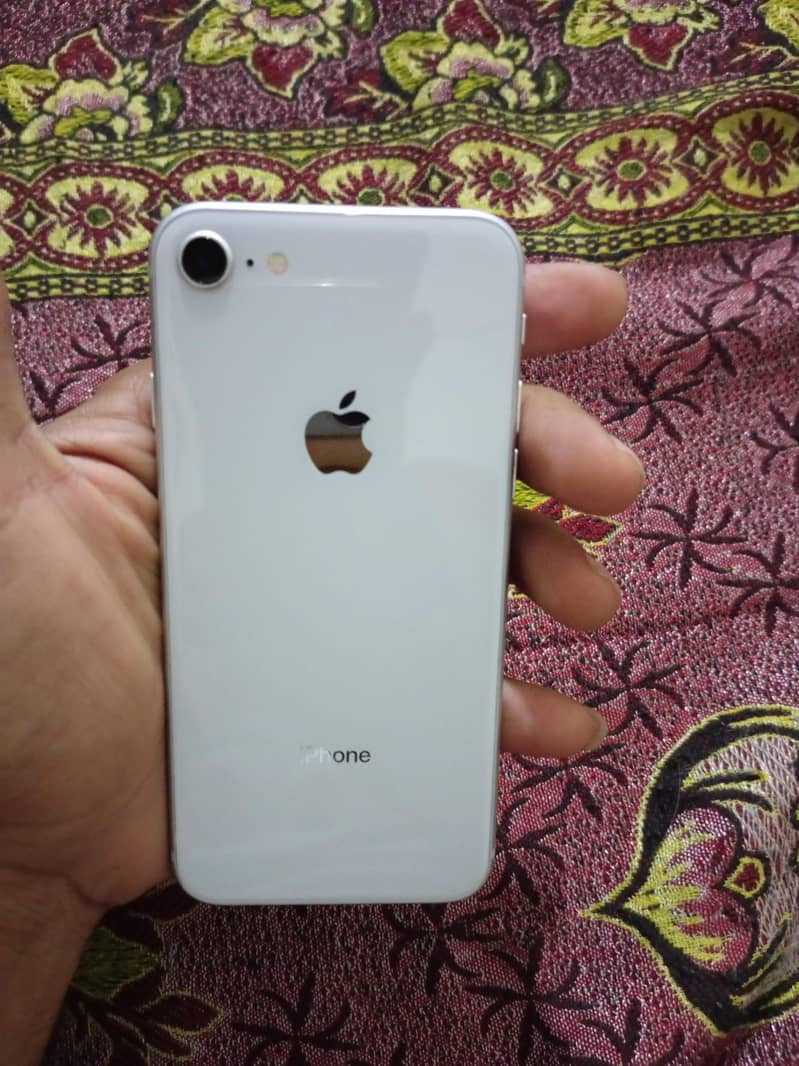 Apple iPhone 8 0