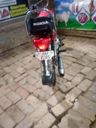URGENT SALE HI SPEED 70 CC MODEL 2016 PHONE 318/5192424