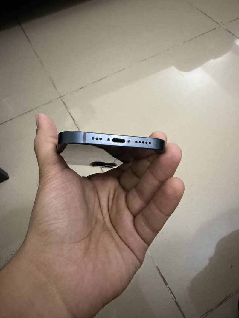 Apple iPhone 13 JV 2
