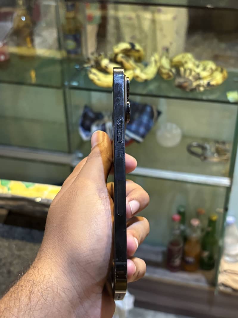 Apple iPhone 14 Pro Max 2