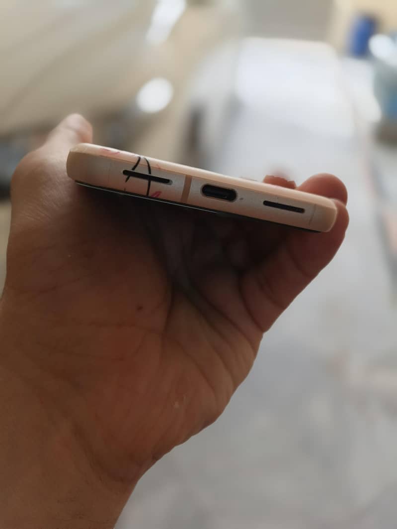 Google Pixel 8 2