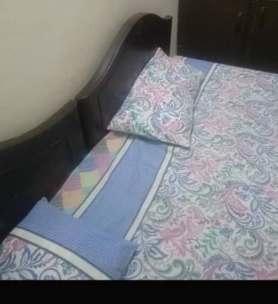 2 single bed with metress