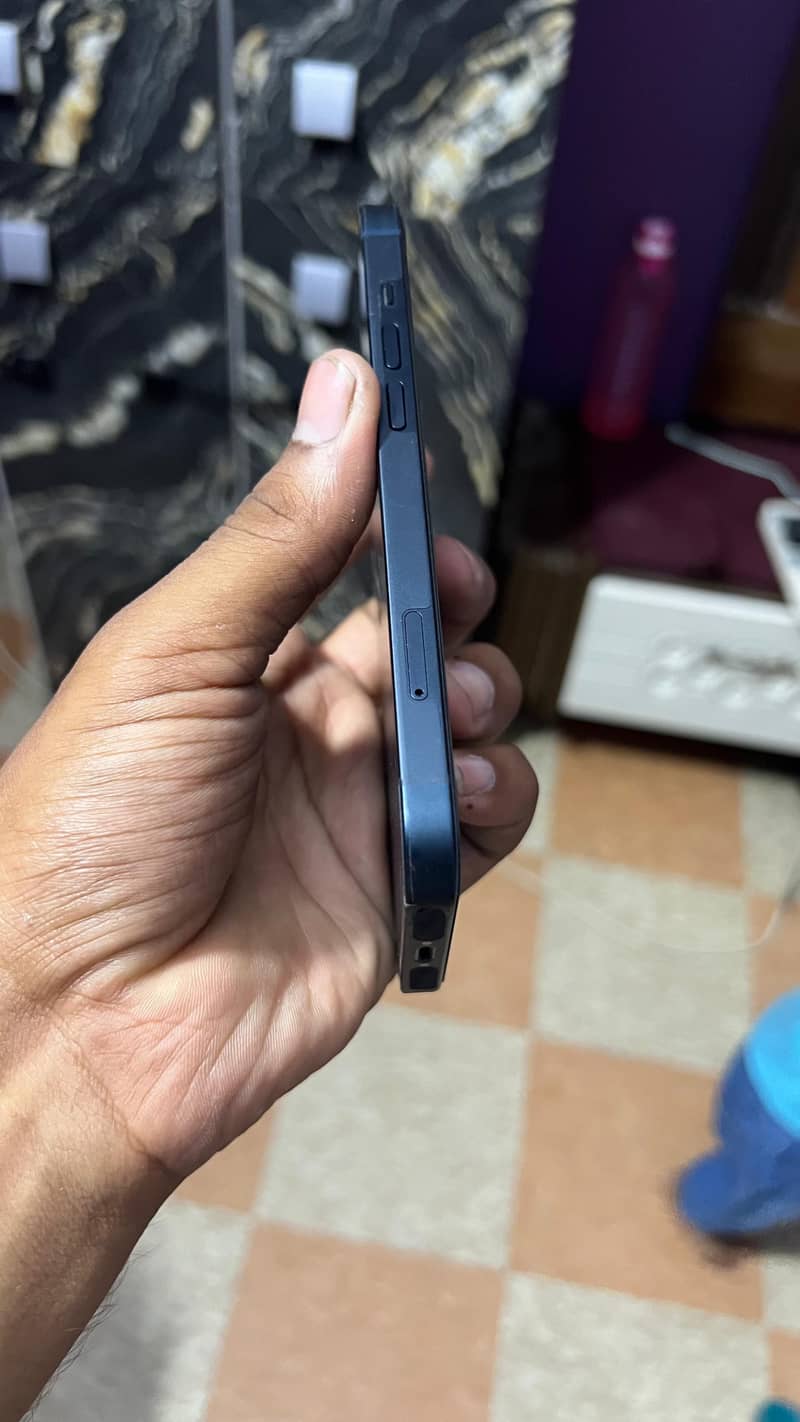 Apple iPhone 13 1