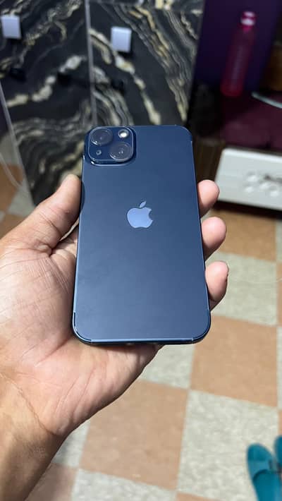 Apple iPhone 13